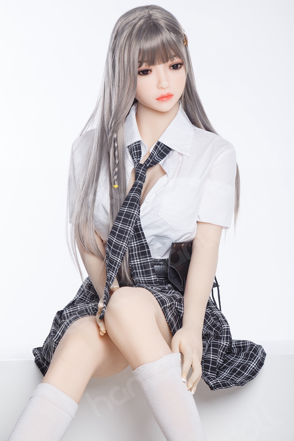 IMG_5945 158cmラブドール弥音、JK制服風白シャツ、タータンチェックスカート、灰髪、製品ページ用.