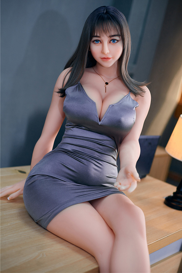 4 リアルなTPEラブドール「美智」160cm、シルバードレス、青い瞳、茶色の髪、製品展示用.