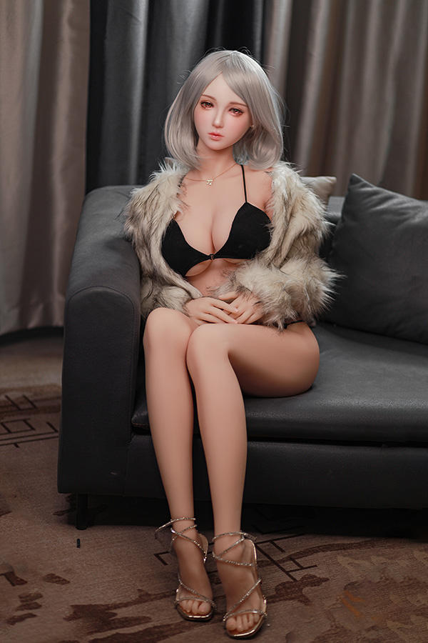 優雅でセクシーな人妻ラブドール 165cm 梨乃 優雅でセクシーな人妻ラブドール 165cm 梨乃