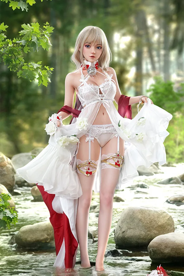Doll Senior 雪の姫様型ラブドール 148cm H4734 水怜 雪の姫様型ラブドール「水怜」、ブロンドヘアで白いレースのランジェリーとバラのスカートをまとい、小川に立つ魅惑的な姿。リアルなデザイン。.